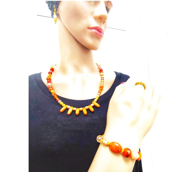 247NEB006. 3 Pc. Handmade Peach Earth Tones Necklace Set - Picture 2 of 7